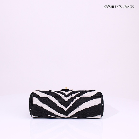 Kate Spade Evelyn Zebra Bouclé Jacquard Medium Convertible Shoulder Bag - Picture 6 of 11